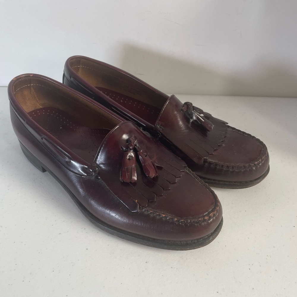 GH Bass Weejun Tassel Kiltie Loafers 10.5D Wide Women’s EUC!